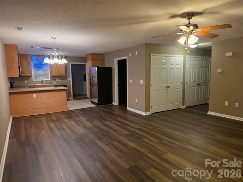 Living - 505 2nd Street Ne E2 Pl NE #E2, Conover, NC 28613 photo 2 of 3