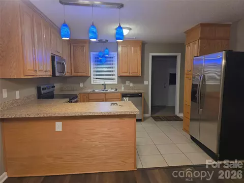 Kitchen - 505 2nd Street Ne E2 Pl NE #E2, Conover, NC 28613 photo 1 of 1