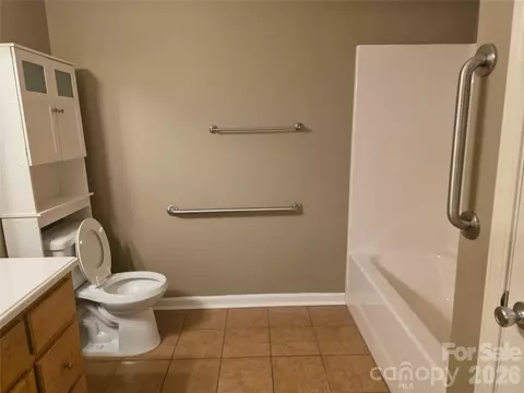 Bath - 505 2nd Street Ne E2 Pl NE #E2, Conover, NC 28613 photo 1 of 1