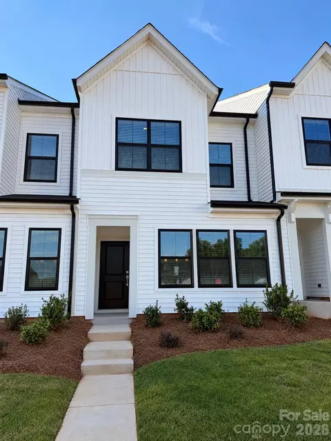 6554 Harlech St, Charlotte, NC 28269