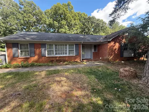 818 Mclaughlin Dr, Charlotte, NC 28212