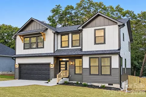 217 Price 56 St #56, Mount Holly, NC 28120