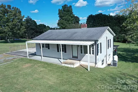 3383 Evans Dr, Connelly Springs, NC 28612