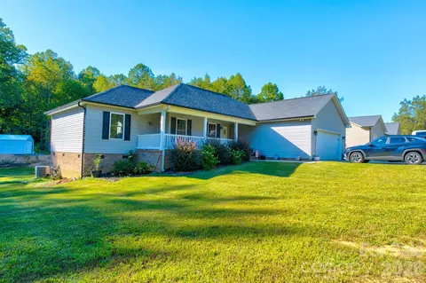 301 Delview 5 Dr #5, Cherryville, NC 28021