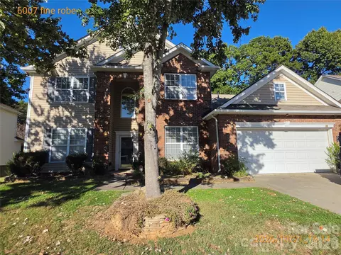 6007 Fine Robe Dr, Indian Trail, NC 28079