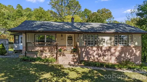 227 Cedar Hill Rd, Asheville, NC 28806