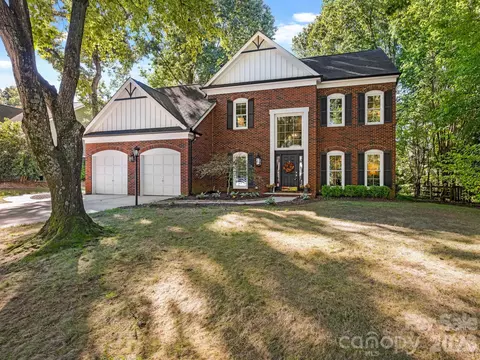 6705 Elmstone Dr, Charlotte, NC 28277