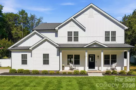 229 Elysian Dr, Mooresville, NC 28117