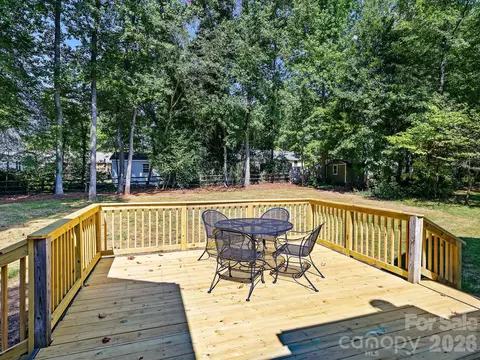 Exterior - 21325 Summerbrook Dr, Cornelius, NC 28031 photo 6 of 7