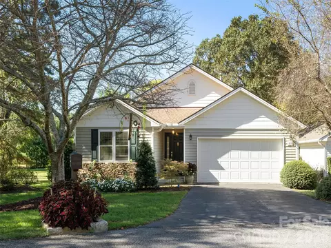 277 Highland Golf Dr, Flat Rock, NC 28731