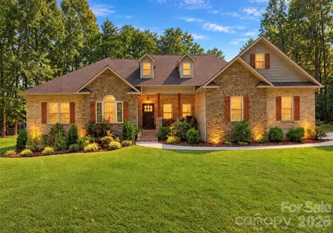 320 Hidden Oaks Dr, Rockwell, NC 28138
