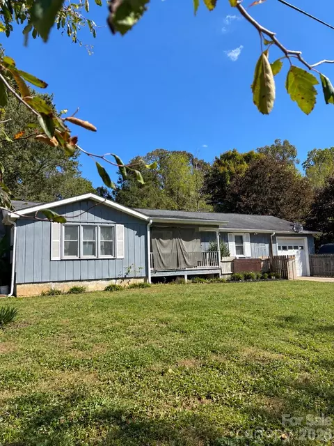203 Regan St, East Flat Rock, NC 28726