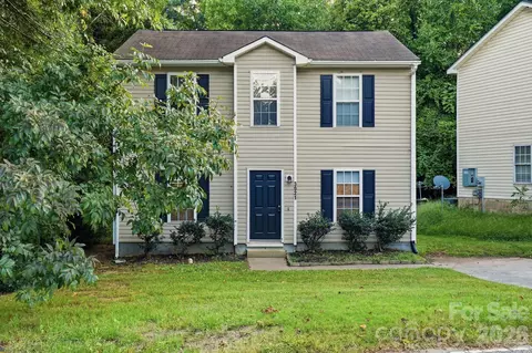 3021 Seymour Dr, Charlotte, NC 28208