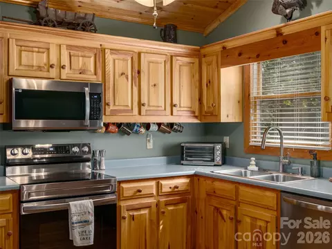 Kitchen - 5 Chalet Ct, Mill Spring, NC 28756 photo 2 of 4