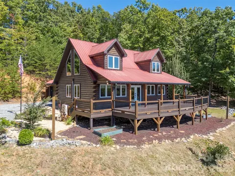 642 Mountain Lookout Dr, Bostic, NC 28018
