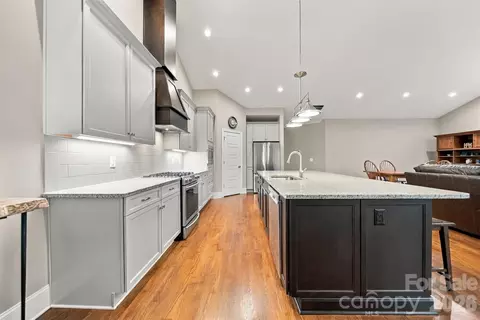 Kitchen - 3901 12th Ne St NE, Hickory, NC 28601 photo 1 of 6