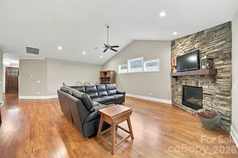 Living - 3901 12th Ne St NE, Hickory, NC 28601 photo 1 of 5