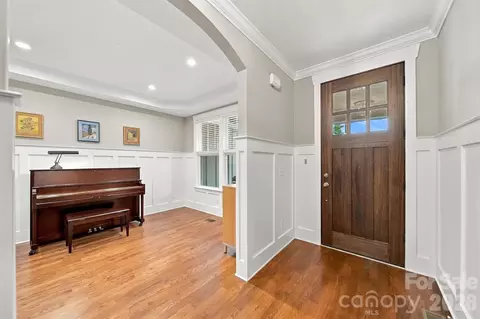 Entry Way - 3901 12th Ne St NE, Hickory, NC 28601 photo 2 of 3