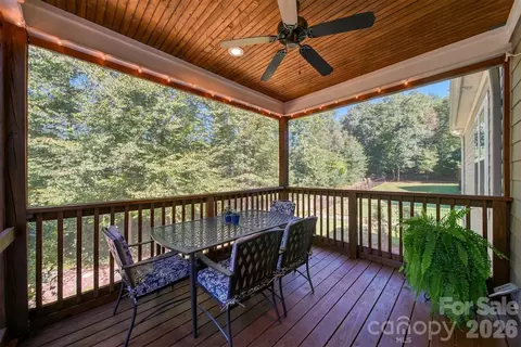 Exterior - 3901 12th Ne St NE, Hickory, NC 28601 photo 8 of 10