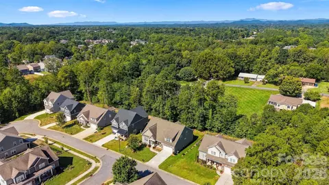 View/Area - 3901 12th Ne St NE, Hickory, NC 28601 photo 2 of 4