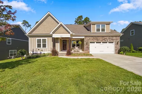 Exterior - 3901 12th Ne St NE, Hickory, NC 28601 photo 10 of 10