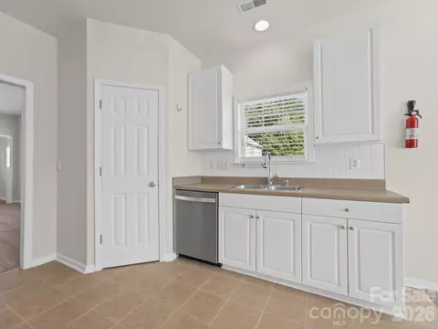 Kitchen - 15 Chowan Dr, Fletcher, NC 28732 photo 4 of 4