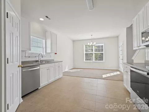 Kitchen - 15 Chowan Dr, Fletcher, NC 28732 photo 2 of 4