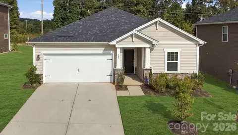 151 Bird Dog Dr, Mooresville, NC 28115