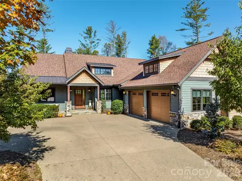 50 Hallett Ct, Asheville, NC 28803