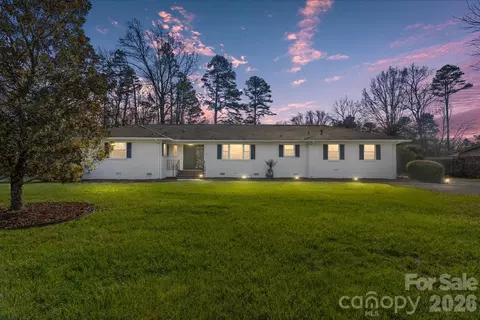 6700 Terry Dr, Charlotte, NC 28215