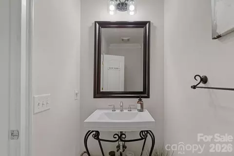 Bath - 2504 Stoneview Ct, Denver, NC 28037 photo 5 of 5