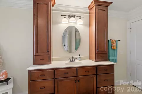 Bath - 2504 Stoneview Ct, Denver, NC 28037 photo 4 of 5
