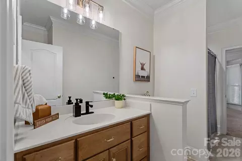 Bath - 2504 Stoneview Ct, Denver, NC 28037 photo 3 of 5