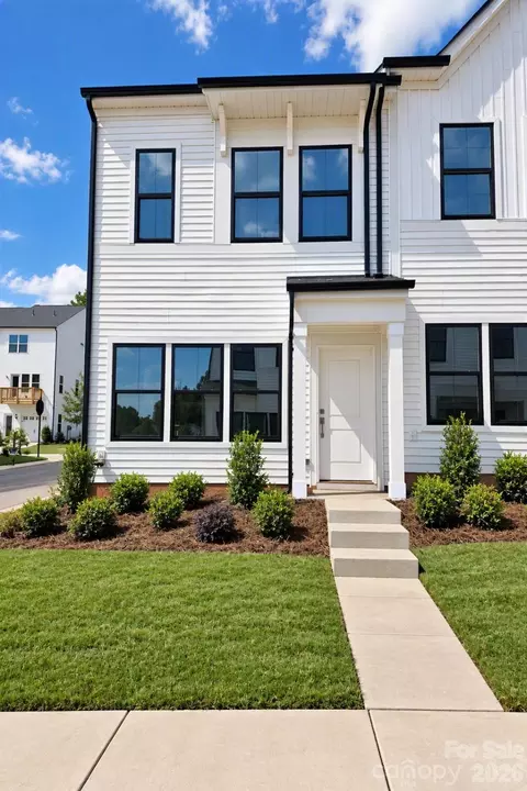 6604 Harlech St, Charlotte, NC 28269