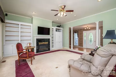 Living - 2545 Les Ln, Denver, NC 28037 photo 3 of 4