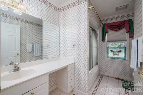 Bath - 2545 Les Ln, Denver, NC 28037 photo 4 of 4