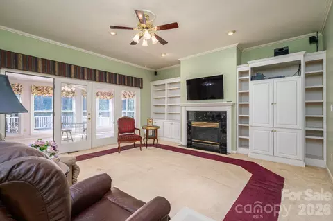 Living - 2545 Les Ln, Denver, NC 28037 photo 1 of 4
