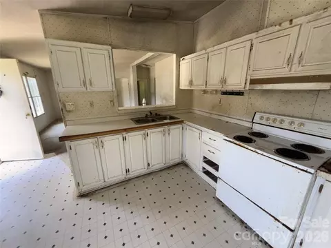 Kitchen - 176 Mandy Ln, Union, SC 29379 photo 1 of 1