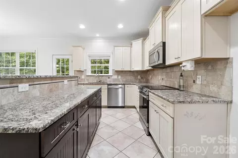 Kitchen - 5316 Griffith Rd, Monroe, NC 28112 photo 2 of 3