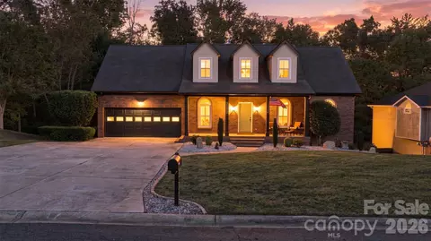 7122 Rothmore St, Charlotte, NC 28215