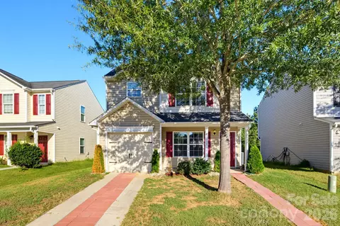 5718 Natick Dr, Charlotte, NC 28214