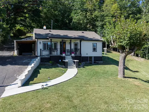 24 Blessing Way, Burnsville, NC 28714