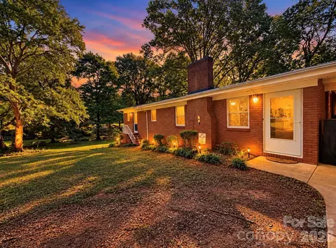 125 Willow Ave, Norwood, NC 28128