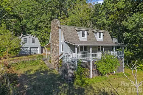 88 Bull Mountain Rd, Asheville, NC 28805