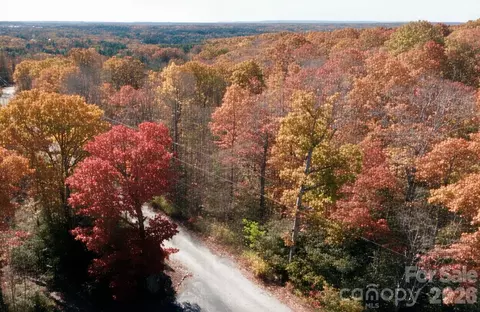 45 Autumn View Dr, Hendersonville, NC 28792