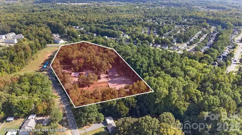 8731 Faires Rd, Charlotte, NC 28215