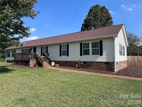 131 Glenwood Rd, Mocksville, NC 27028