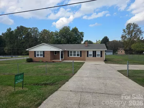 421 Nixon Rd, Statesville, NC 28625