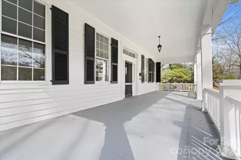 Exterior - 310 Kershaw St, Cheraw, SC 29520 photo 4 of 5