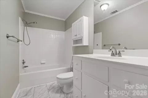 Bath - 310 Kershaw St, Cheraw, SC 29520 photo 3 of 4